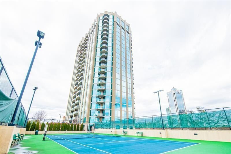 Property Photo: 2795 Peachtree Road NE 1909 GA 30305