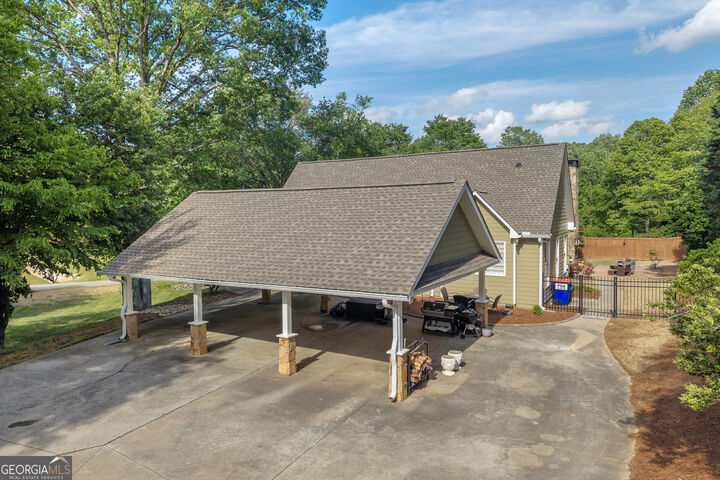 Property Photo:  305 Sage Street  GA 30535 