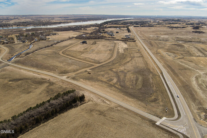 Property Photo:  3518 Honey Lane  ND 58554 