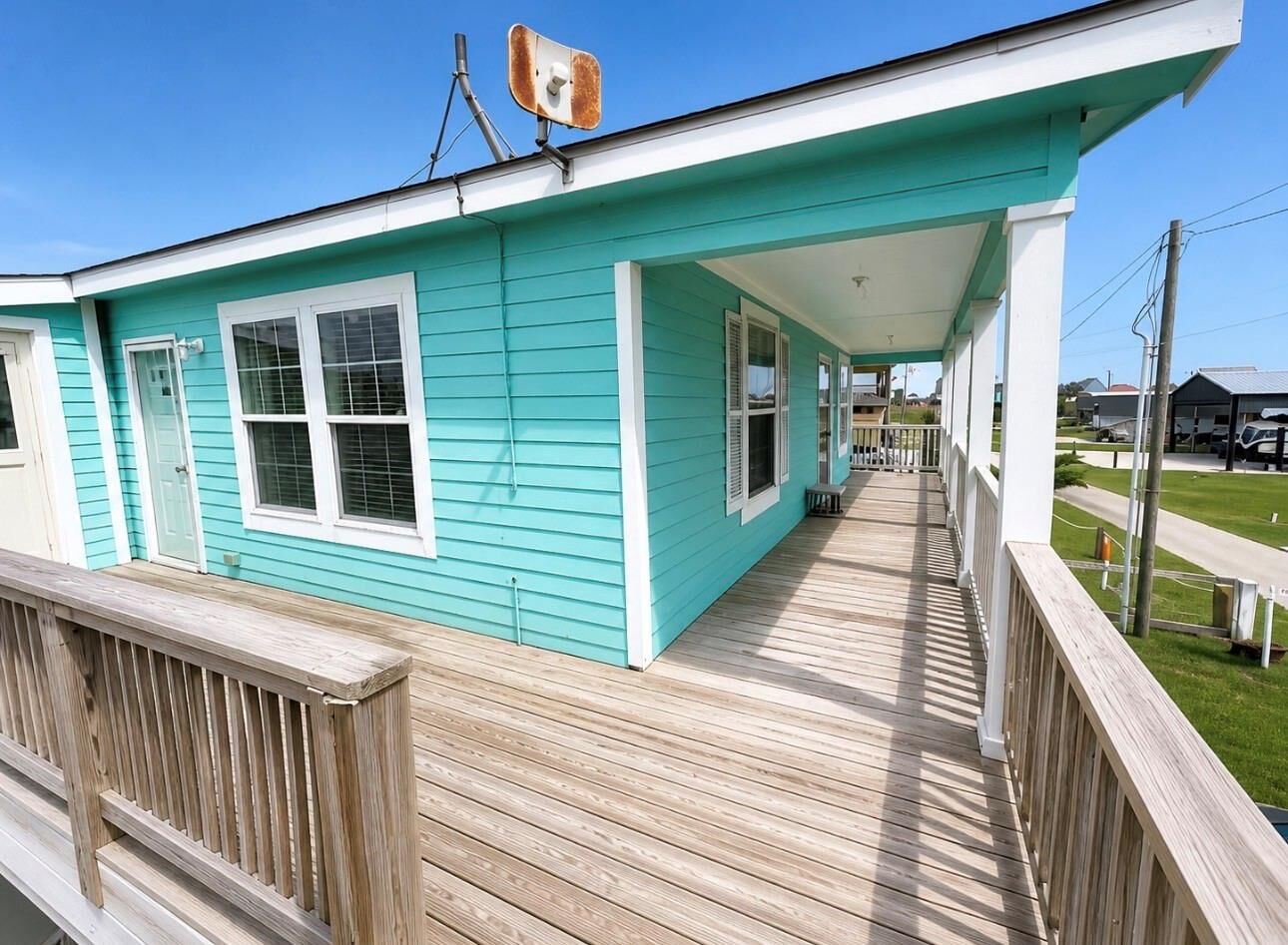 Property Photo:  906 Moms Road  TX 77650 