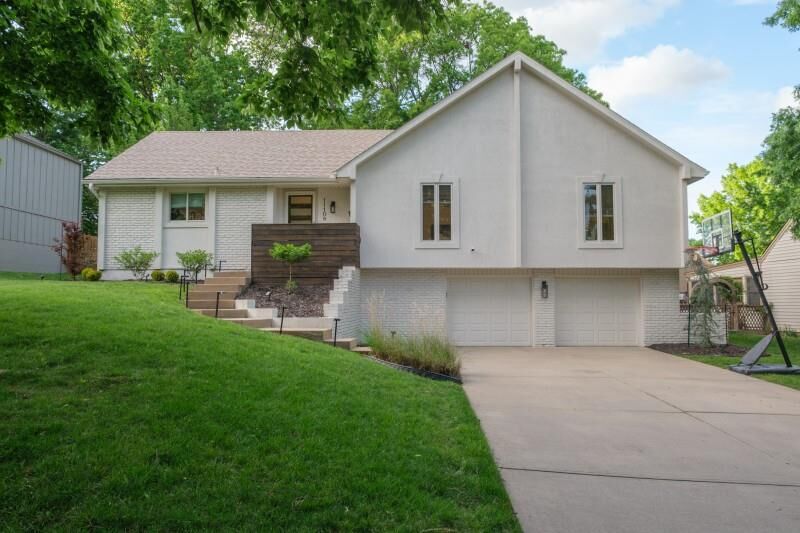 Property Photo: 11108 W 99th Terrace KS 66214