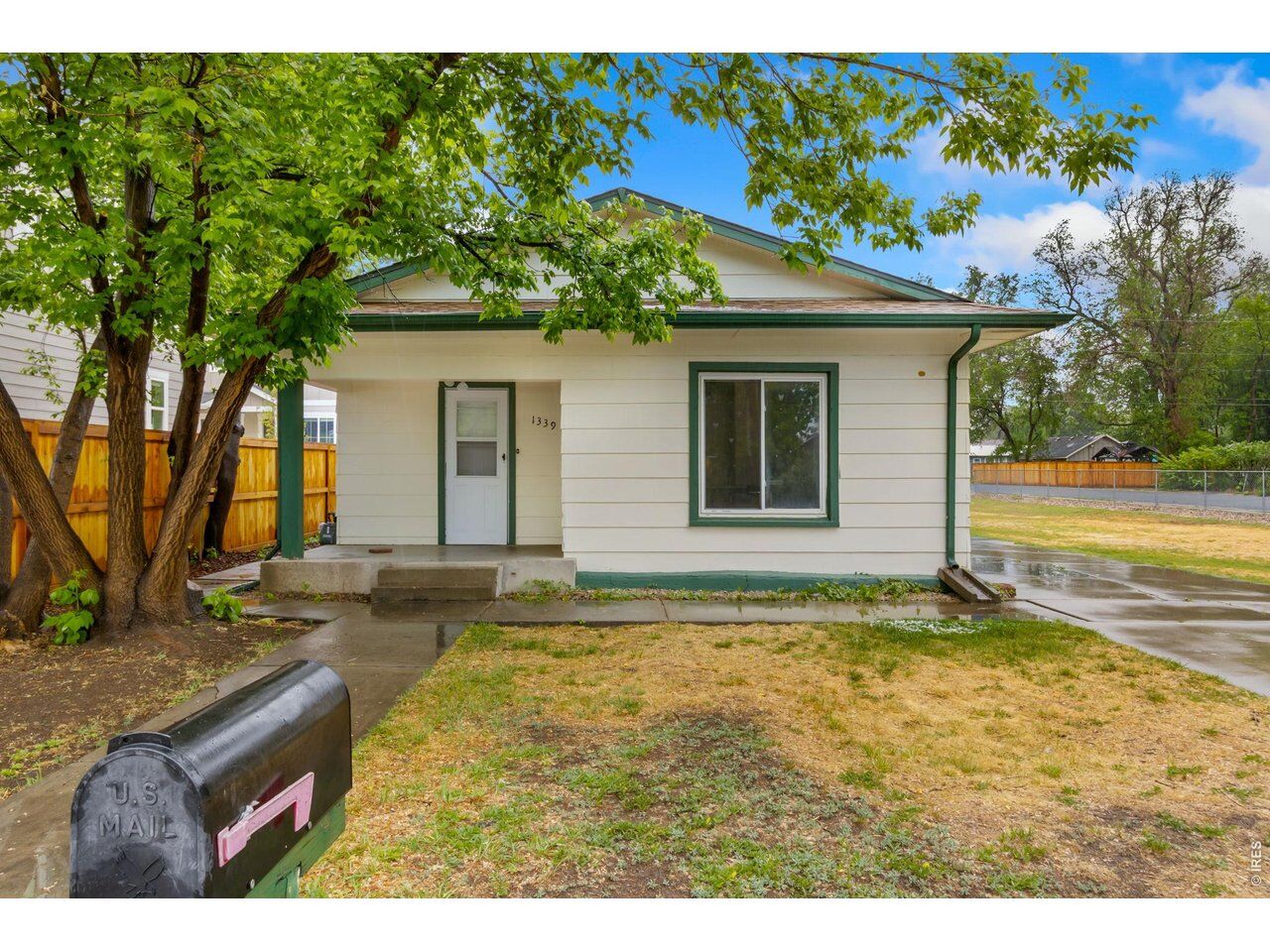Property Photo:  1339 E 4th St  CO 80537 