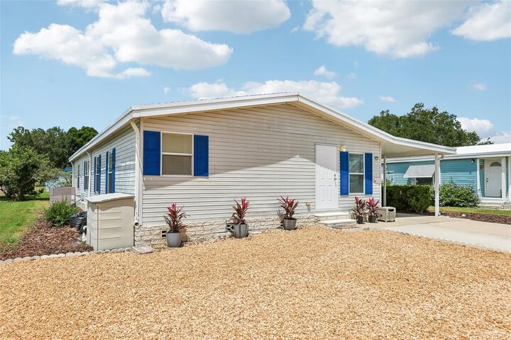 Property Photo:  550 Saint Johns Road  FL 32778 