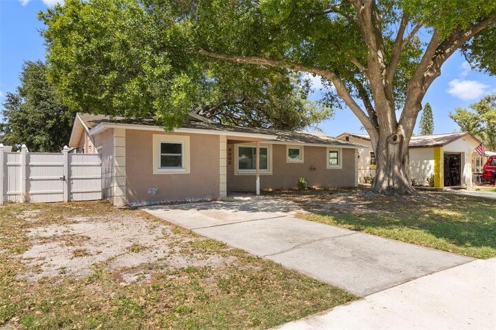 Property Photo:  5557 146th Terrace N  FL 33760 