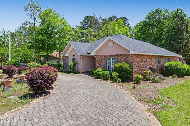 Property Photo:  89357 E Diamondhead Drive  MS 39525 