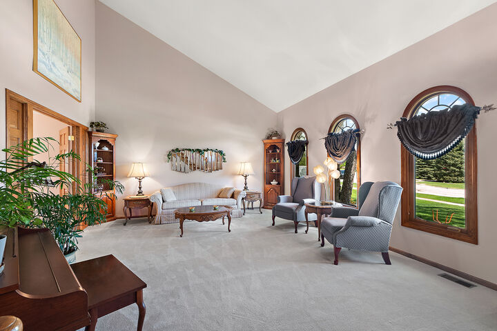 Property Photo:  17300 Brook Hill Drive  IL 60467 
