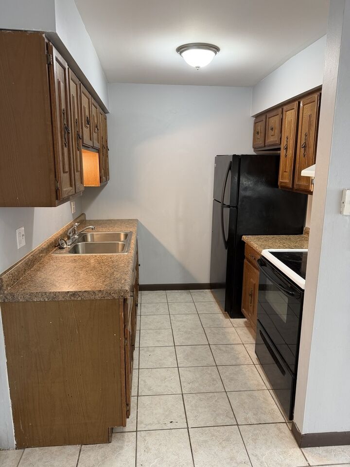 Property Photo:  