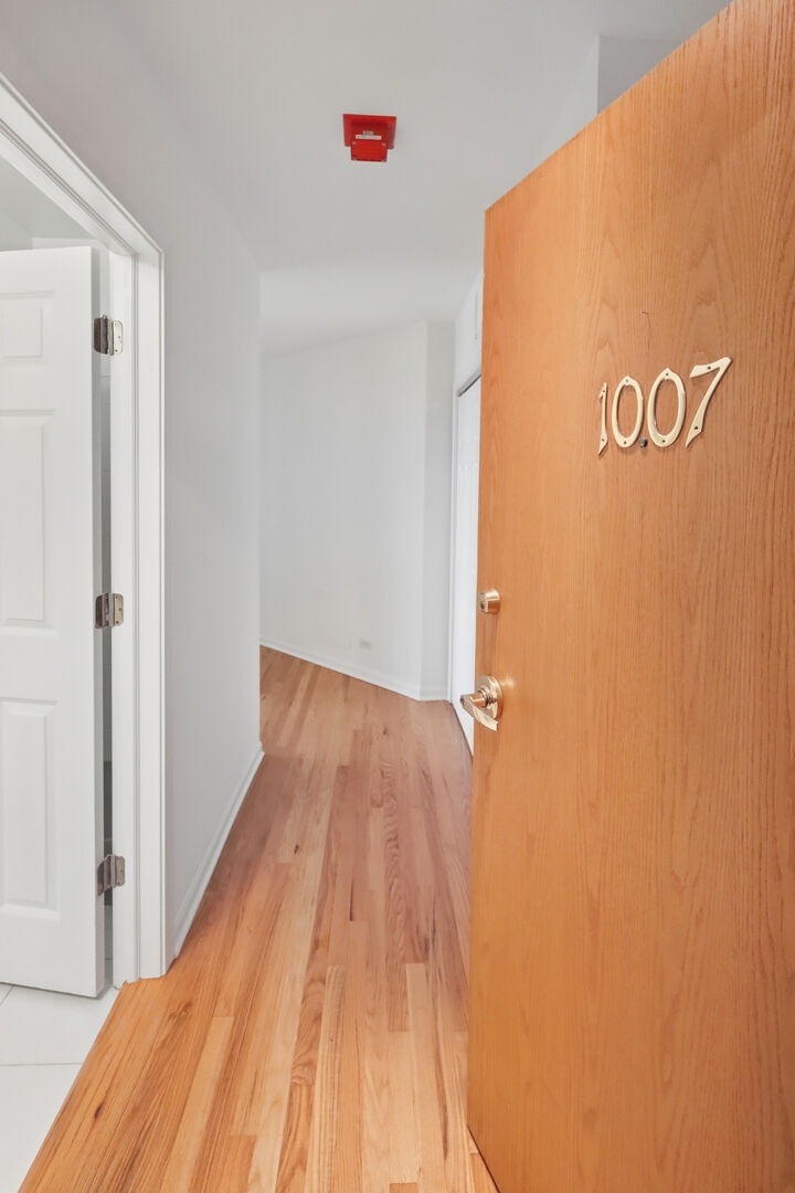 Property Photo:  161 W Harrison Street 1007  IL 60605 