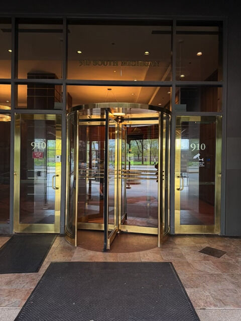 Property Photo:  910 S Michigan Avenue 1812  IL 60605 