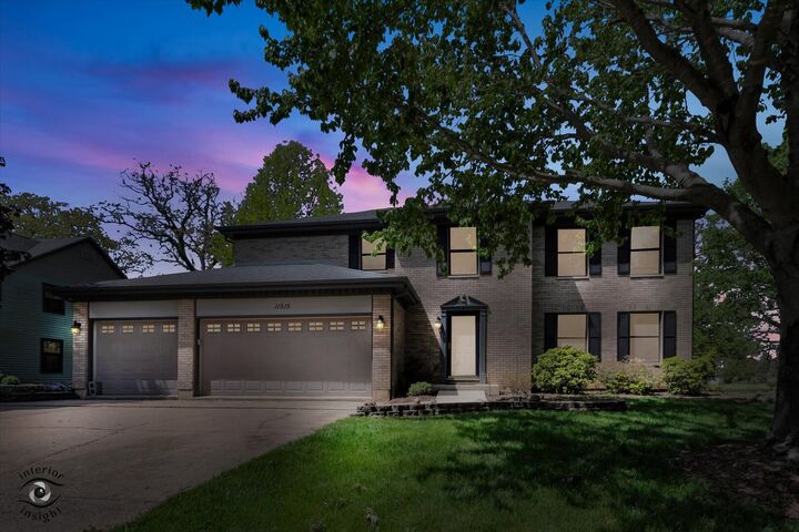 Property Photo: 11515 Ellwood Greens Road IL 60135