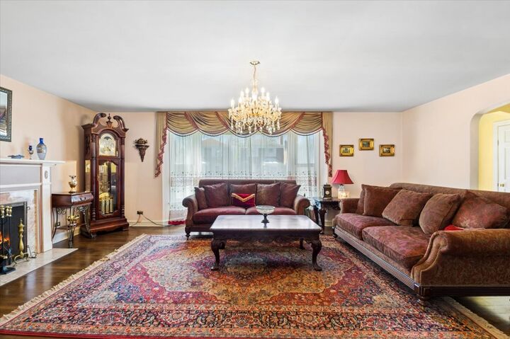 Property Photo:  6147 N Central Park Avenue  IL 60659 