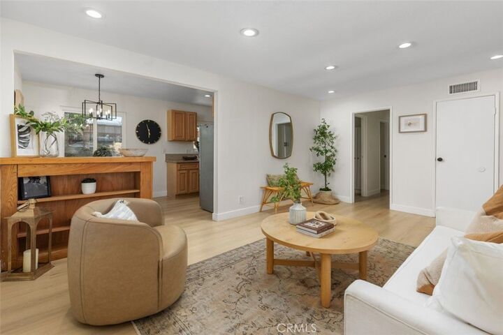 Property Photo:  10827 Archway  CA 90604 