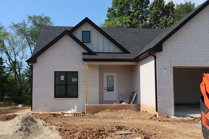 Property Photo:  730 Southern Pine Trl  TN 37043 