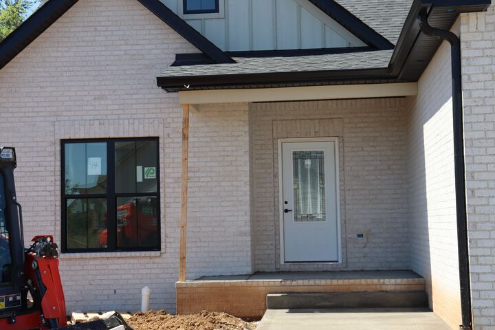 Property Photo: 730 Southern Pine Trl TN 37043