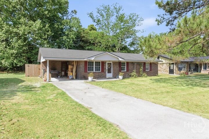 Property Photo:  345 W Poplar Street  GA 31545 