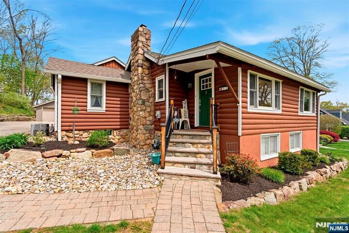 Property Photo:  52 Cascade Way  NJ 07405 