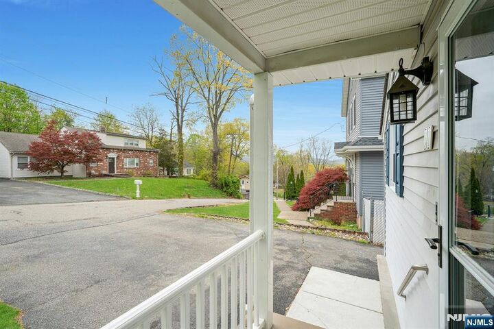 Property Photo:  31 Roome Street  NJ 07035 
