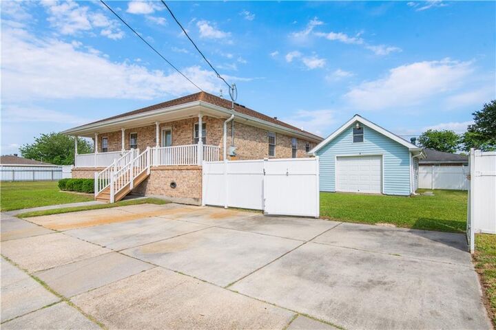 Property Photo: 3409 Volpe Drive LA 70043