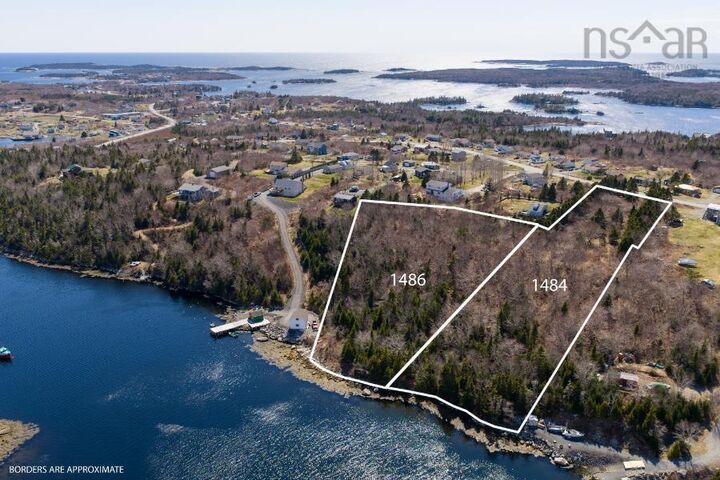 1484/1486 Terence Bay Road — photo 1
