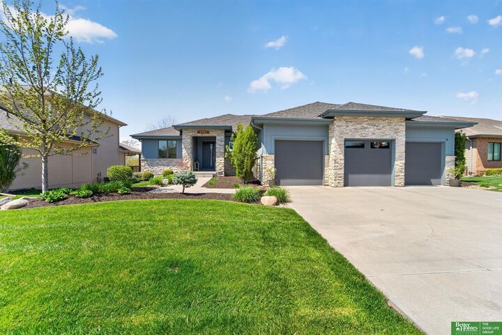 Property Photo:  2402 N 179 Street  NE 68116 
