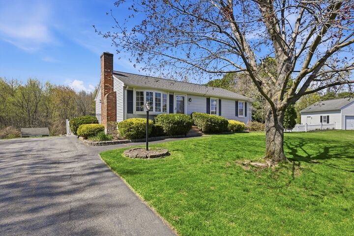 Property Photo: 23 Katherine Dr MA 01001
