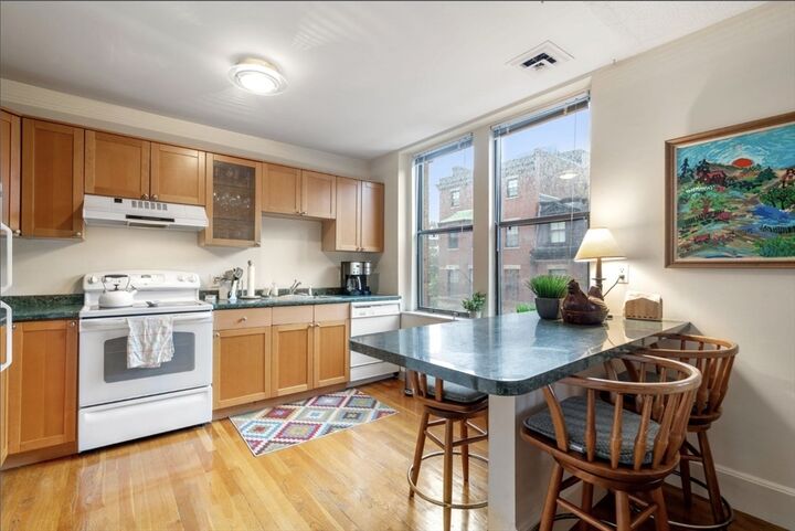 Property Photo:  199 Marlborough St. 303  MA 02116 