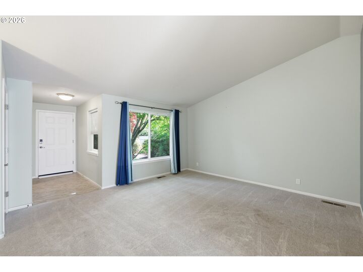 Property Photo:  1348 Manzana St  OR 97404 