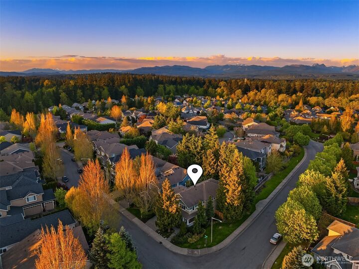 Property Photo:  1032  272nd Place SE  WA 98075 