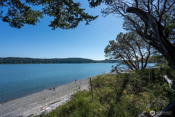 Property Photo:  1484  Islandale Road  WA 98261 