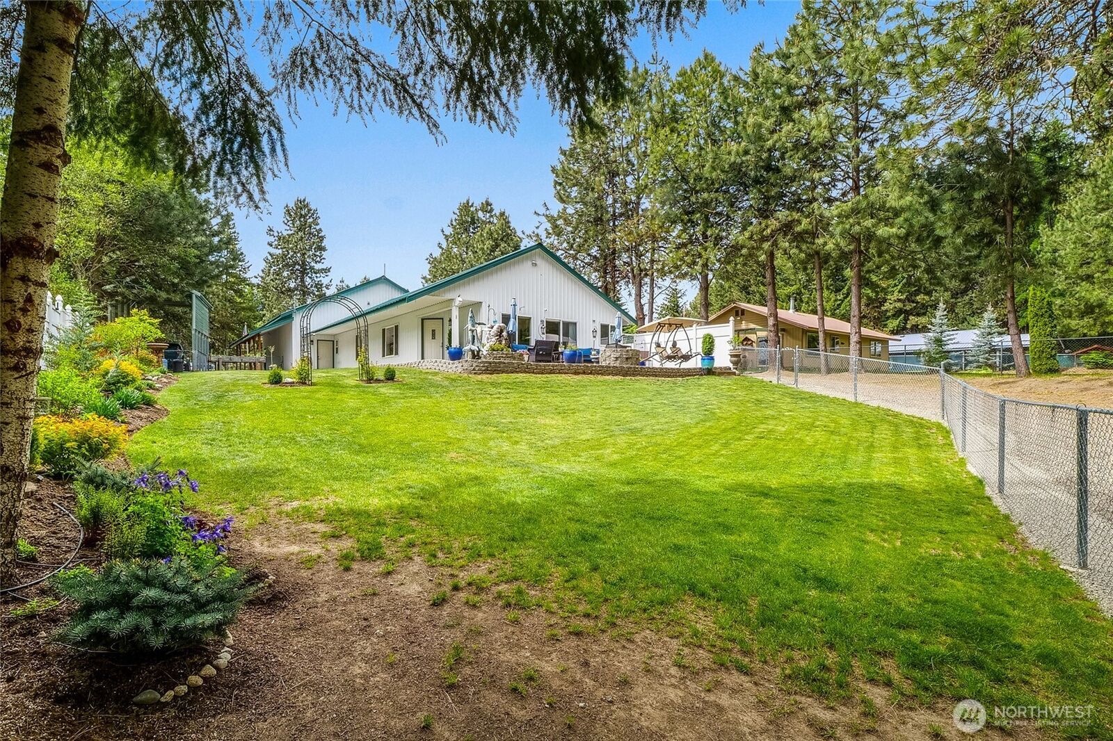 Property Photo:  1811  Hundley Road  WA 98922 