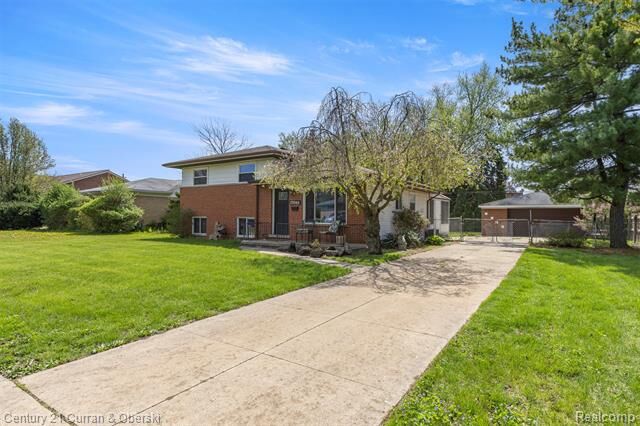 Property Photo:  27095 Colgate Street  MI 48141 