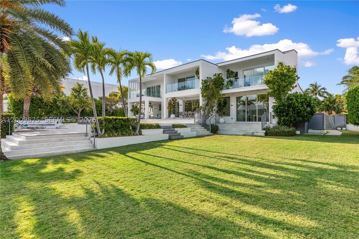 Property Photo: 120 Knollwood Dr FL 33149