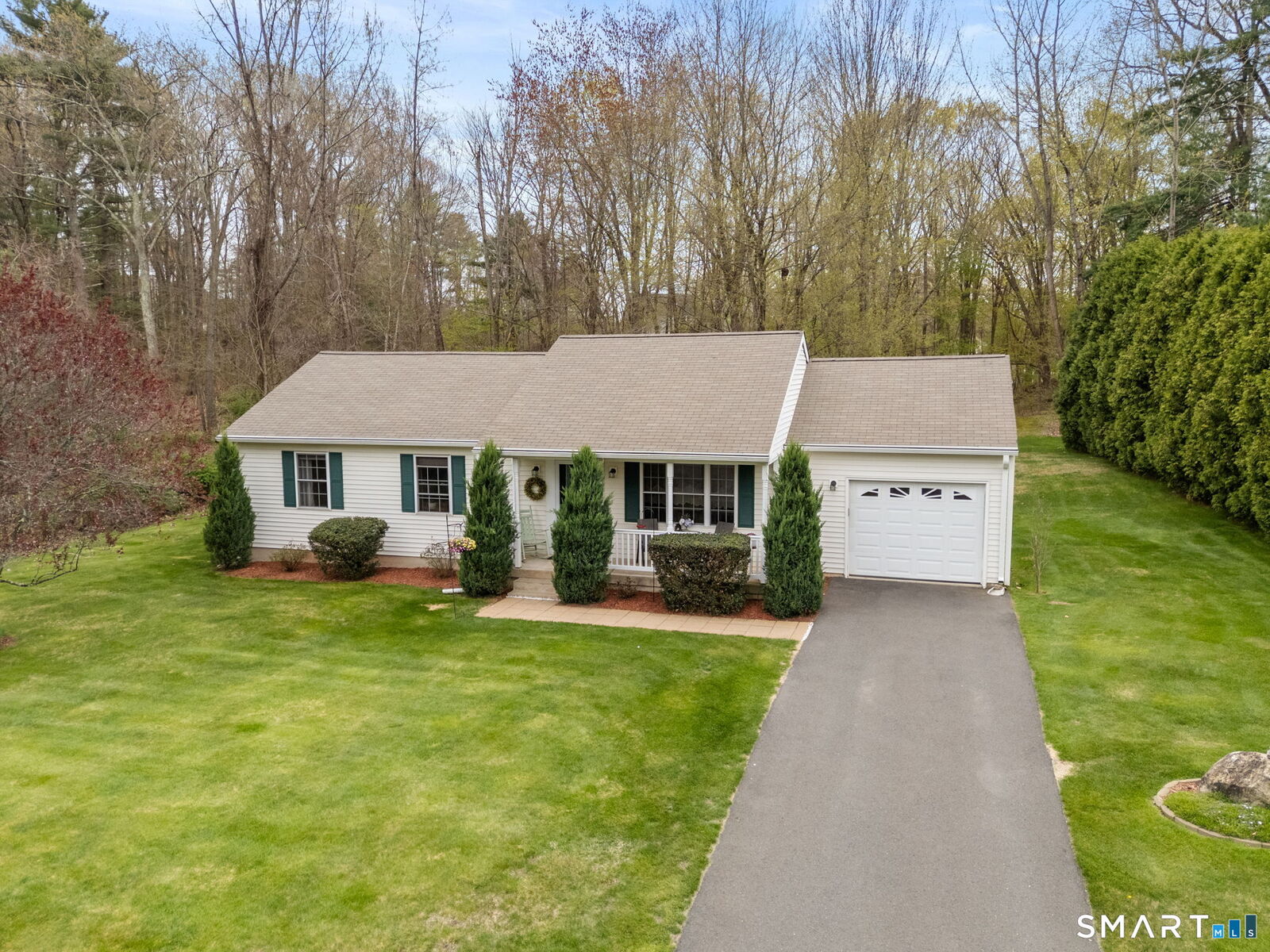 Property Photo: 8 Crystal Ball Court CT 06029
