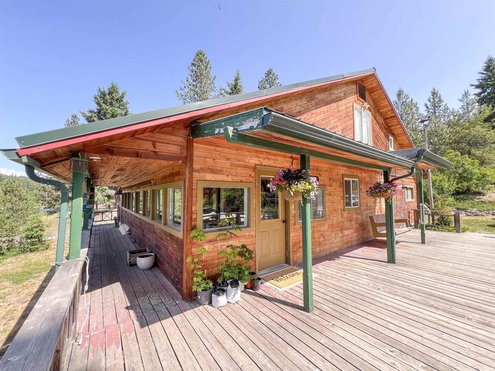 Property Photo:  563 Graham Rd  WA 99114 