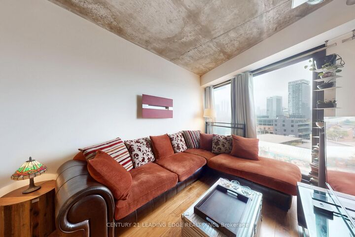 Property Photo:  51 Trolley Crescent 802  ON M5A 0E9 