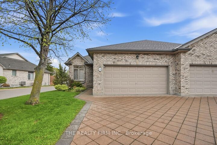 Property Photo: 44 Edgevalley Road 10 ON N5Y 5P6