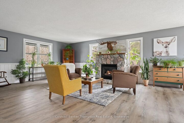 Property Photo:  47 Florence Street W  ON P1H 1V4 