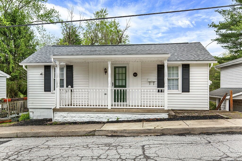 Property Photo: 2842 Italy Rd PA 15632
