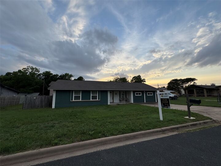Property Photo:  3520 Roanoke Drive  TX 78613 