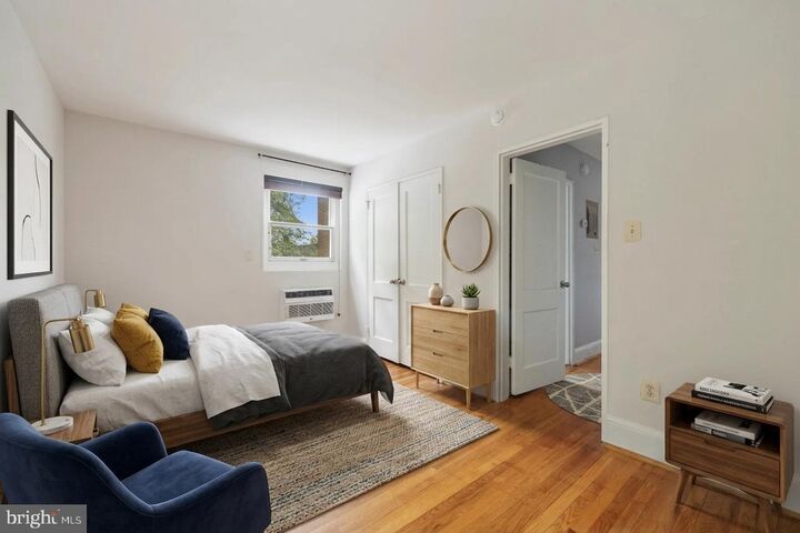 Property Photo: 4595 Macarthur Boulevard NW 4 DC 20007