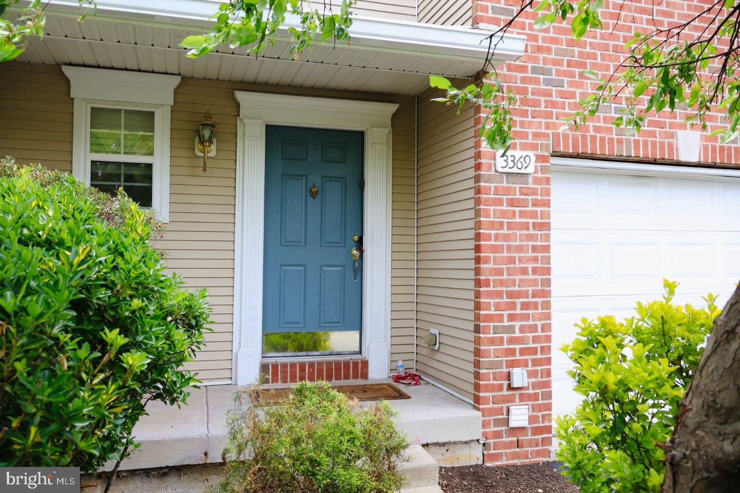 Property Photo:  3369 Woodland Circle Unit 37  PA 19006 