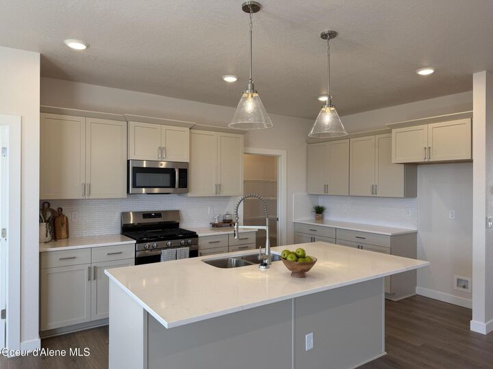 Property Photo:  6761 N Coeur Terre Blvd  ID 83815 