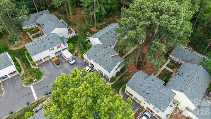 Property Photo:  8521 Castle Pine Court  NC 28226 