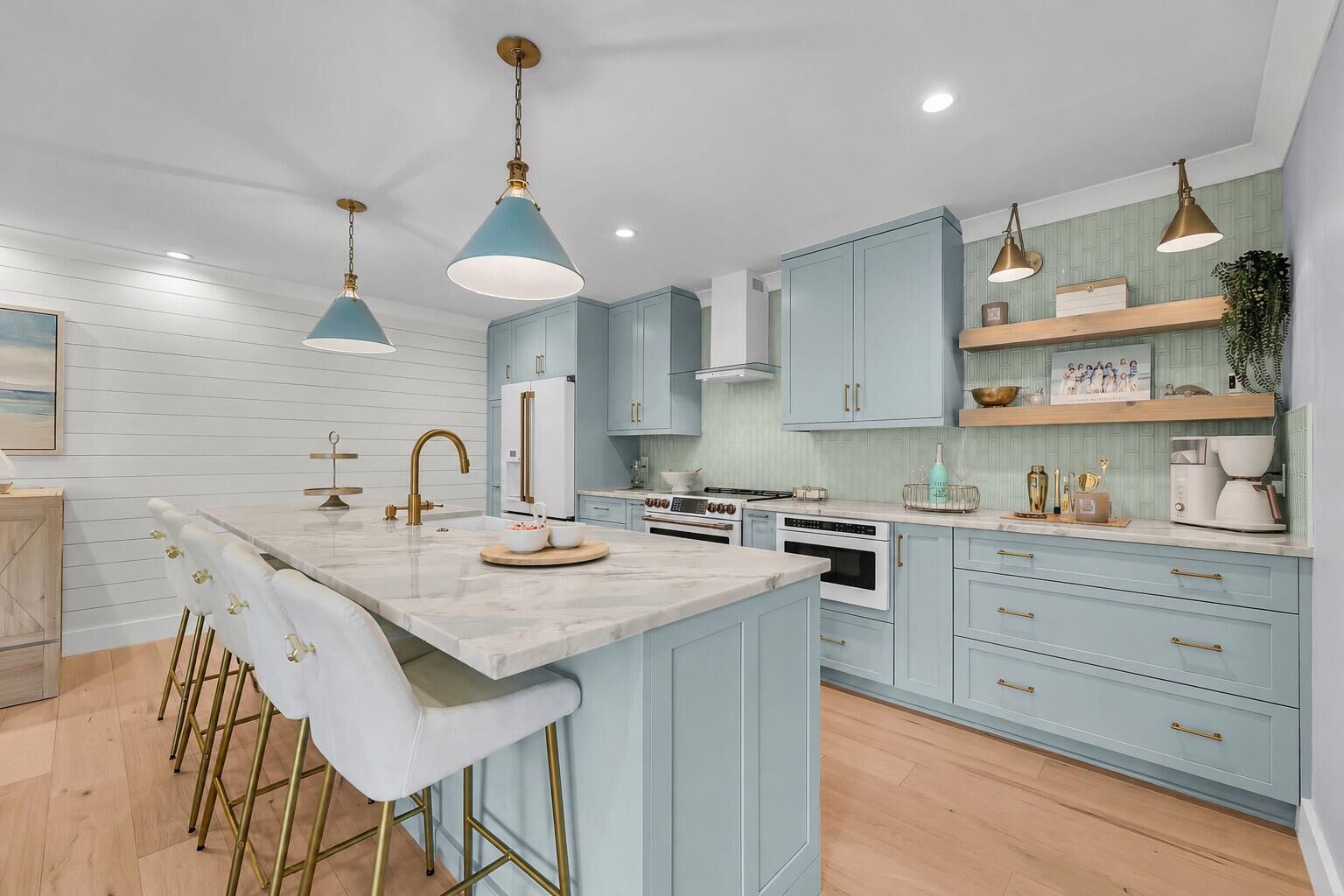Property Photo:  1481 Center Street Extension # 204  SC 29464 