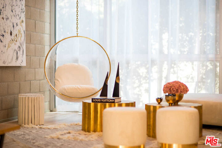 Property Photo: 3450 Cahuenga Blvd CA 90068