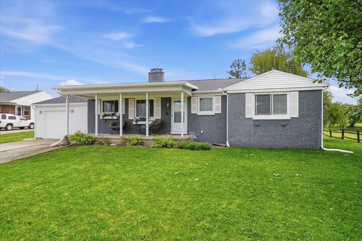 Property Photo:  117 Summit Drive  OH 43311 