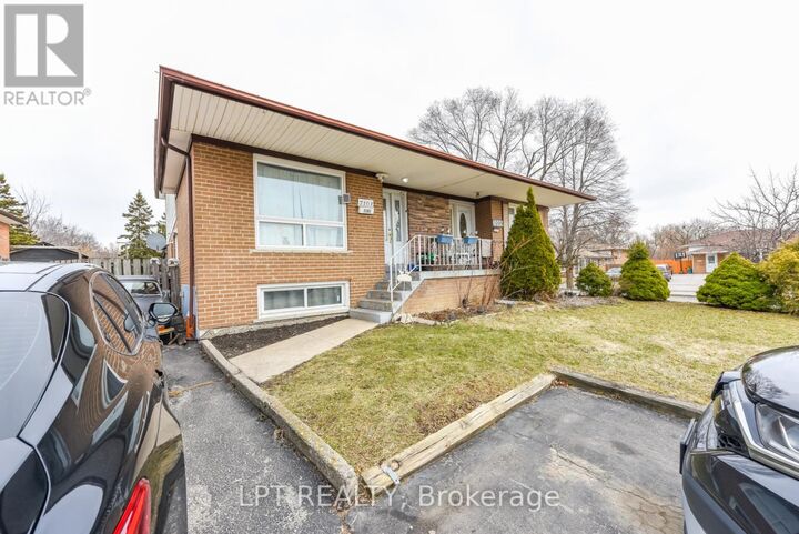 Property Photo:  7101 Codlin Avenue  ON L4T 2M3 