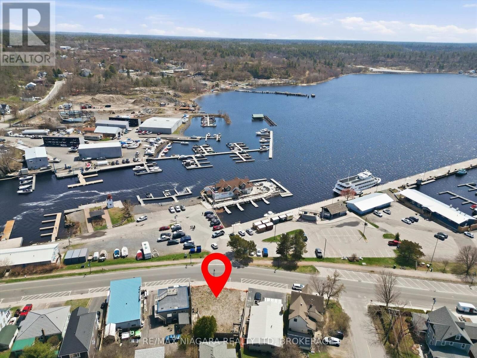 Property Photo:  22 Bay Street  ON P2A 1S5 