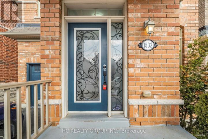 Property Photo: 1532 Elmsley Drive ON L1X 0B5
