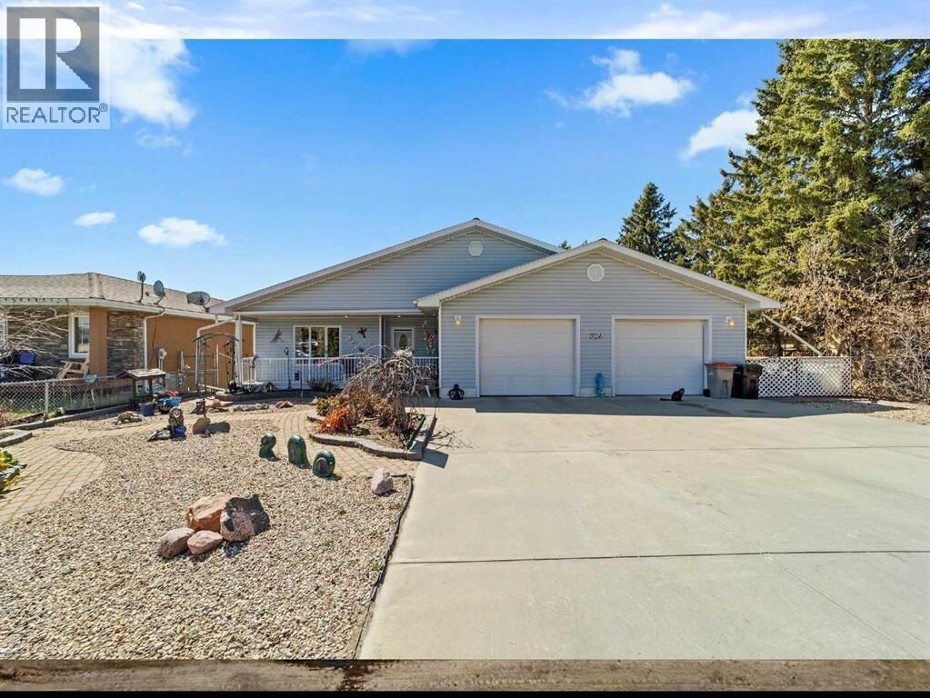 Property Photo:  5024 52 Street  AB T0C 1Z0 
